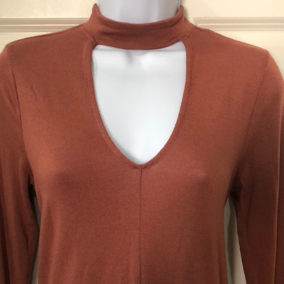 Express Top - Picture 2 of 3